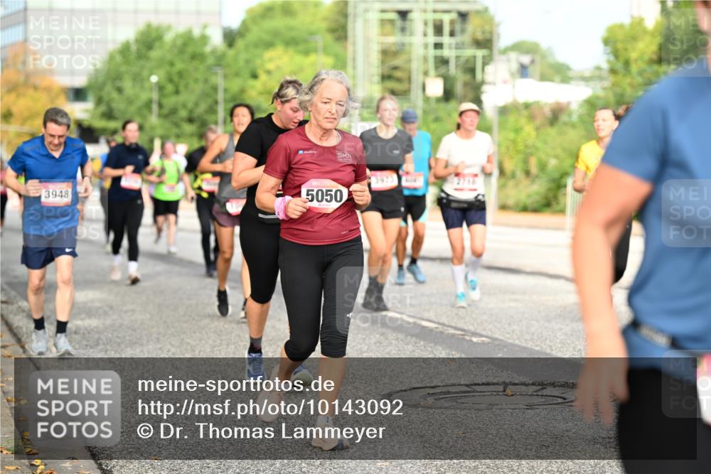06.09.2026 - CURREX Alsterlauf Dr. Thomas Lammeyer http://msf.ph/oto/10143092 06.09.2026 10:13:15 Laufen 3948, 5050, 3973 meine-sportfotos.de