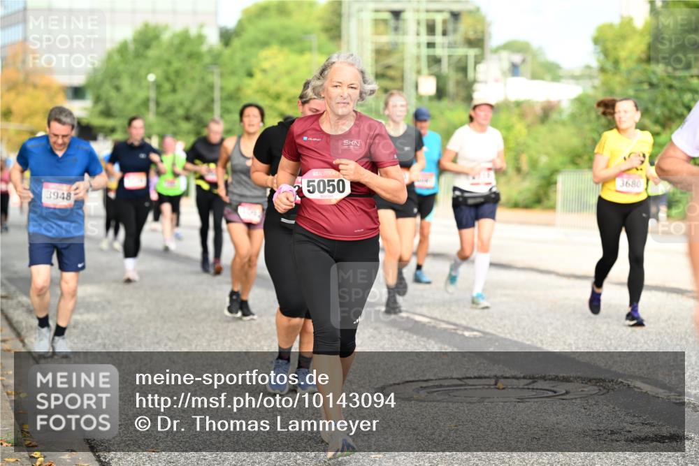 06.09.2026 - CURREX Alsterlauf Dr. Thomas Lammeyer http://msf.ph/oto/10143094 06.09.2026 10:13:16 Laufen 3948, 3680, 5050 meine-sportfotos.de