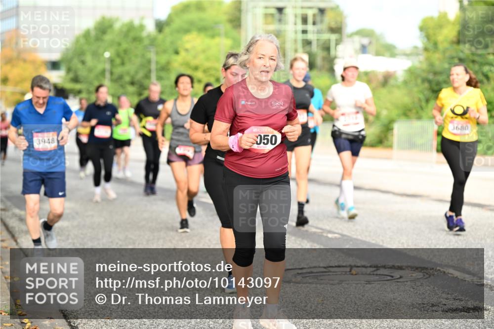 06.09.2026 - CURREX Alsterlauf Dr. Thomas Lammeyer http://msf.ph/oto/10143097 06.09.2026 10:13:16 Laufen 3948, 050, 3680 meine-sportfotos.de