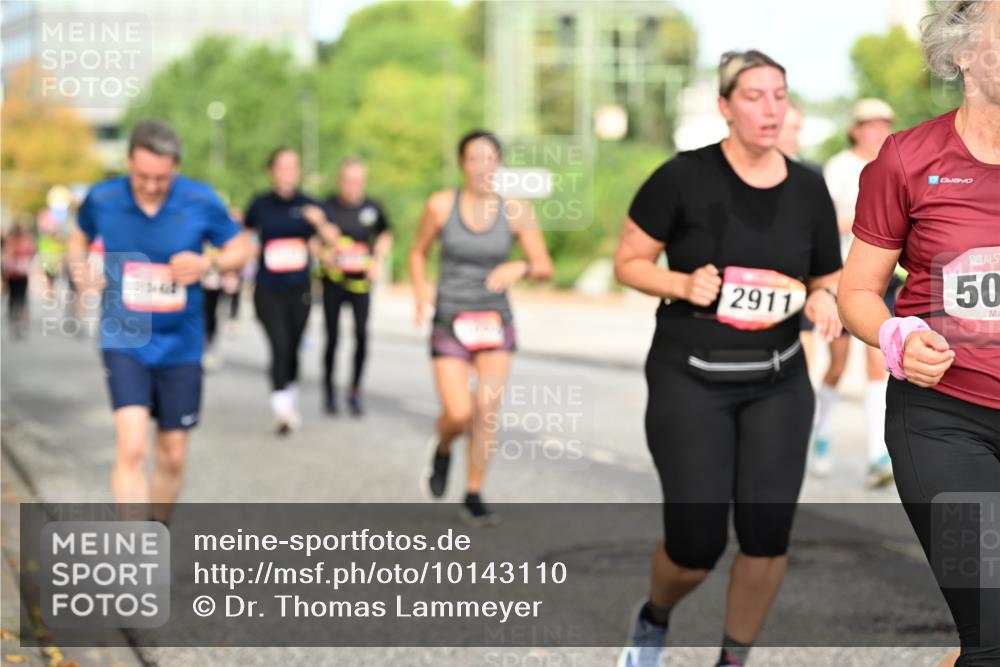 06.09.2026 - CURREX Alsterlauf Dr. Thomas Lammeyer http://msf.ph/oto/10143110 06.09.2026 10:13:17 Laufen 2911, 50 meine-sportfotos.de
