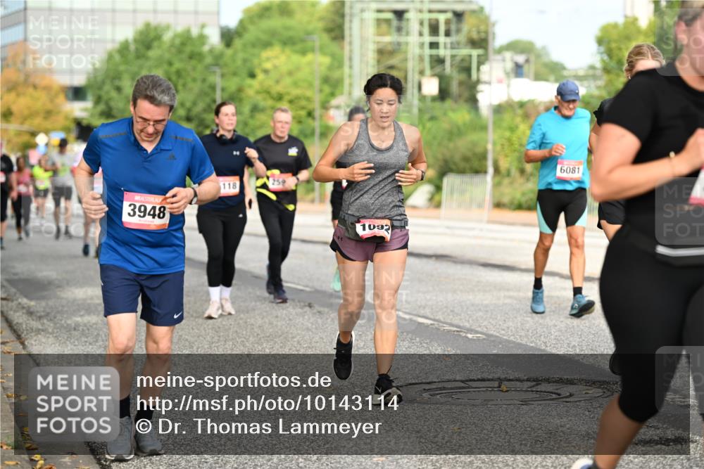 06.09.2026 - CURREX Alsterlauf Dr. Thomas Lammeyer http://msf.ph/oto/10143114 06.09.2026 10:13:18 Laufen 3948, 118, 1092, 6081 meine-sportfotos.de