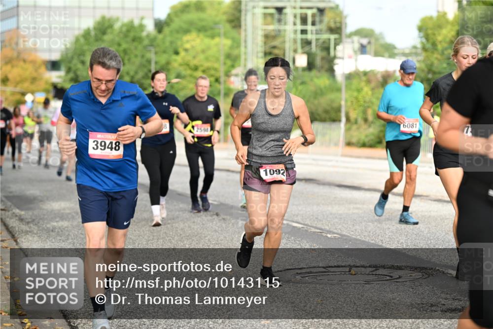 06.09.2026 - CURREX Alsterlauf Dr. Thomas Lammeyer http://msf.ph/oto/10143115 06.09.2026 10:13:18 Laufen 3948, 2594, 1092, 6081, 7 meine-sportfotos.de