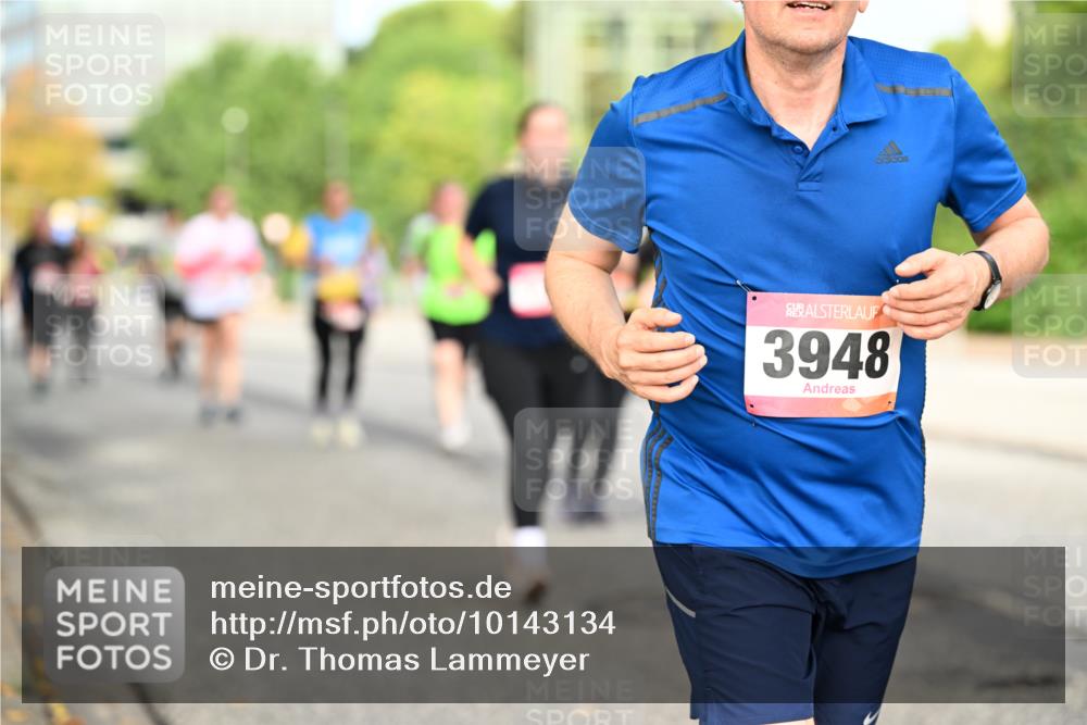 06.09.2026 - CURREX Alsterlauf Dr. Thomas Lammeyer http://msf.ph/oto/10143134 06.09.2026 10:13:20 Laufen 3948 meine-sportfotos.de
