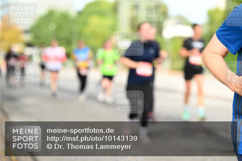 06.09.2026 - CURREX Alsterlauf Dr. Thomas Lammeyer http://msf.ph/oto/10143139 06.09.2026 10:13:20 Laufen  meine-sportfotos.de