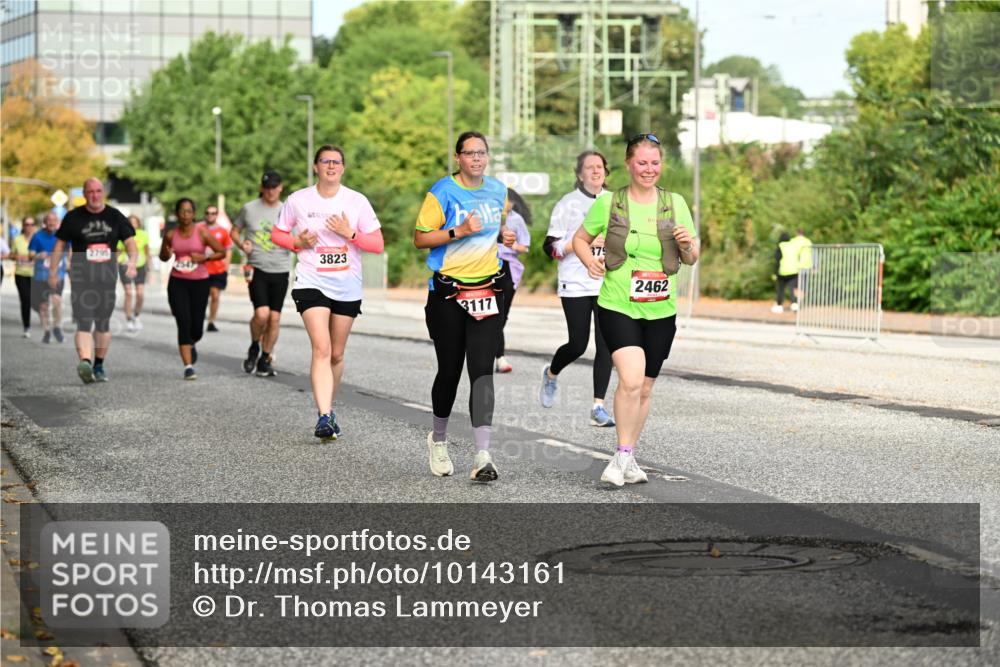06.09.2026 - CURREX Alsterlauf Dr. Thomas Lammeyer http://msf.ph/oto/10143161 06.09.2026 10:13:23 Laufen 3823, 3117, 2462 meine-sportfotos.de