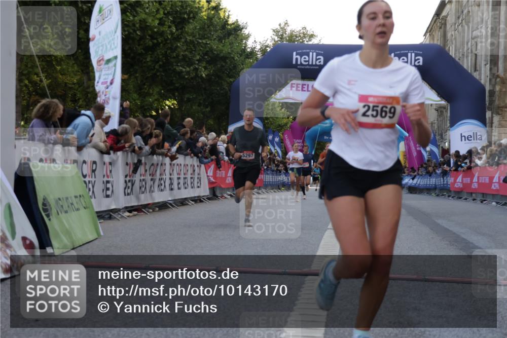06.09.2026 - CURREX Alsterlauf Yannick Fuchs http://msf.ph/oto/10143170 06.09.2026 09:47:07 Ziel 2210, 2569, 2605, 4460, 5297, 5705, 5877, 6150, 8104, 8125 meine-sportfotos.de