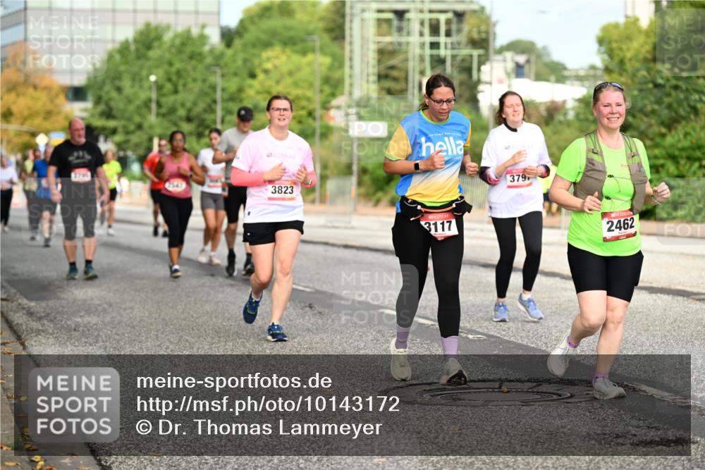 06.09.2026 - CURREX Alsterlauf Dr. Thomas Lammeyer http://msf.ph/oto/10143172 06.09.2026 10:13:24 Laufen 3823, 3117, 379, 2462 meine-sportfotos.de