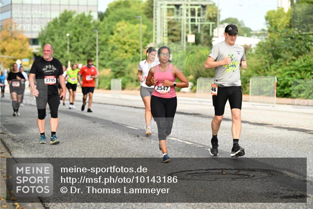 06.09.2026 - CURREX Alsterlauf Dr. Thomas Lammeyer http://msf.ph/oto/10143186 06.09.2026 10:13:28 Laufen 2795, 2547, 46, 10 meine-sportfotos.de