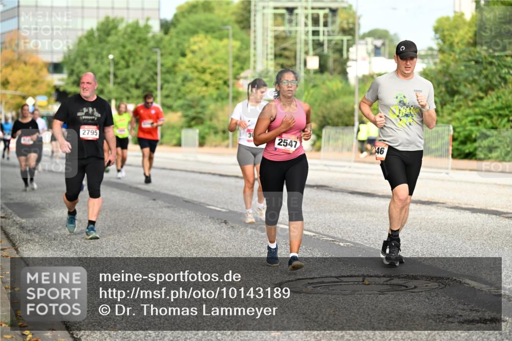 06.09.2026 - CURREX Alsterlauf Dr. Thomas Lammeyer http://msf.ph/oto/10143189 06.09.2026 10:13:28 Laufen 2795, 30, 2547, 646 meine-sportfotos.de