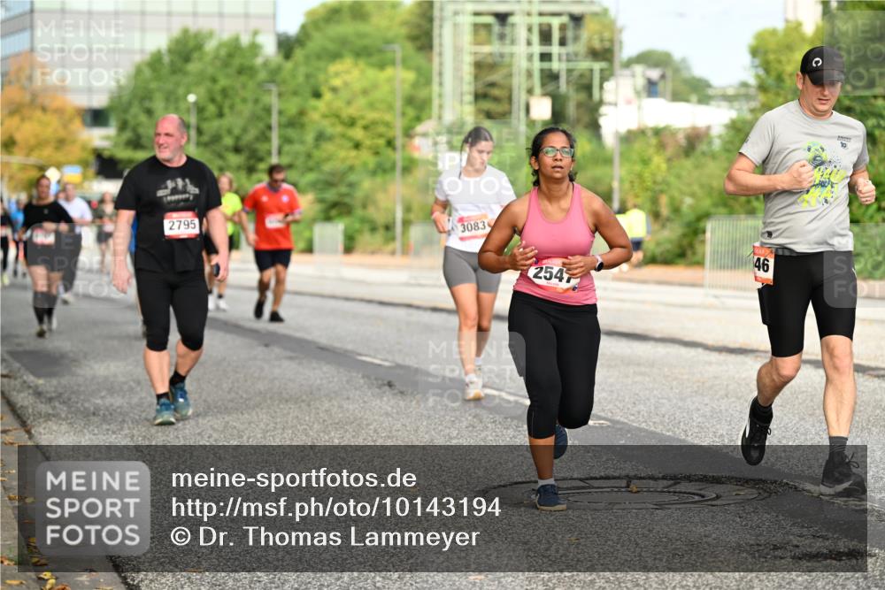 06.09.2026 - CURREX Alsterlauf Dr. Thomas Lammeyer http://msf.ph/oto/10143194 06.09.2026 10:13:28 Laufen 2795, 3083, 254, 46 meine-sportfotos.de