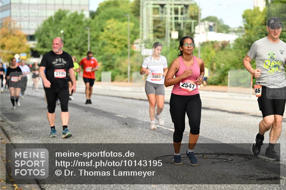 06.09.2026 - CURREX Alsterlauf Dr. Thomas Lammeyer http://msf.ph/oto/10143195 06.09.2026 10:13:29 Laufen 2795, 3083, 2547, 46 meine-sportfotos.de