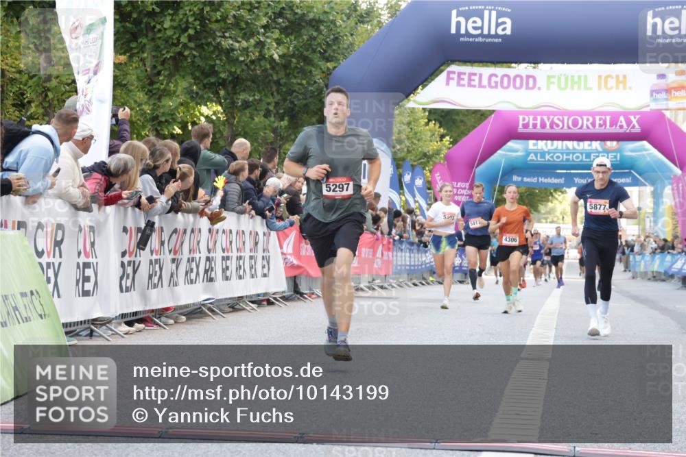 06.09.2026 - CURREX Alsterlauf Yannick Fuchs http://msf.ph/oto/10143199 06.09.2026 09:47:08 Ziel 2210, 2569, 2605, 4306, 5297, 5705, 5877, 6150, 8104, 8125 meine-sportfotos.de