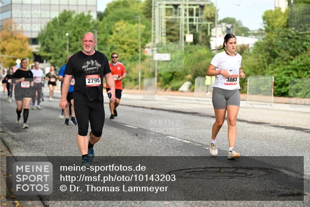 06.09.2026 - CURREX Alsterlauf Dr. Thomas Lammeyer http://msf.ph/oto/10143203 06.09.2026 10:13:30 Laufen 4107, 2795, 3083 meine-sportfotos.de