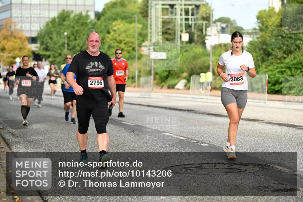 06.09.2026 - CURREX Alsterlauf Dr. Thomas Lammeyer http://msf.ph/oto/10143206 06.09.2026 10:13:30 Laufen 4107, 2795, 8240, 3083 meine-sportfotos.de