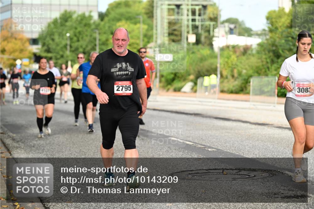 06.09.2026 - CURREX Alsterlauf Dr. Thomas Lammeyer http://msf.ph/oto/10143209 06.09.2026 10:13:31 Laufen 4107, 2795, 3083 meine-sportfotos.de