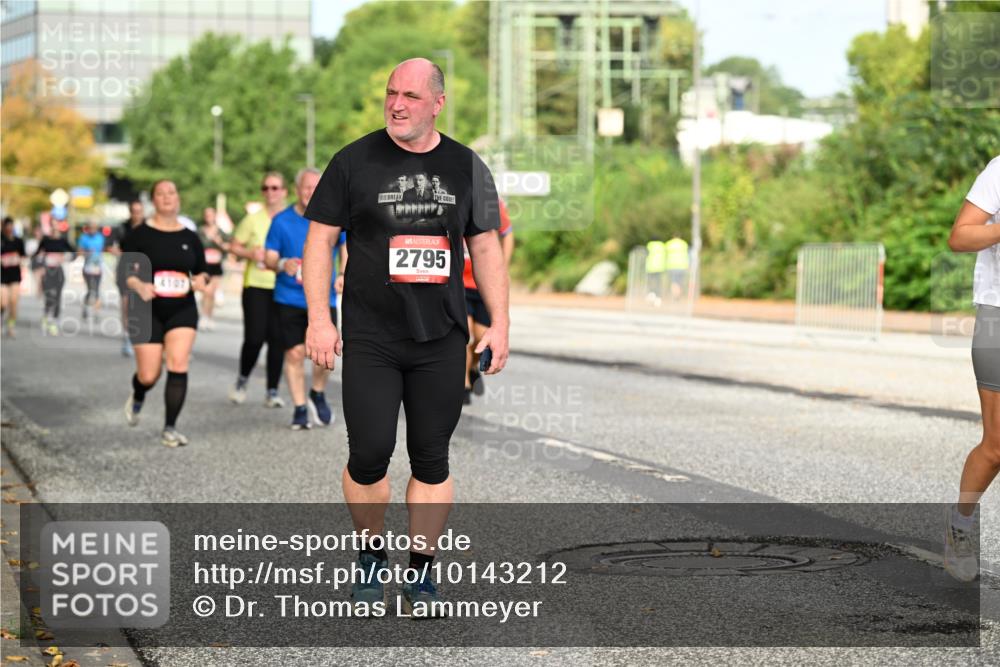 06.09.2026 - CURREX Alsterlauf Dr. Thomas Lammeyer http://msf.ph/oto/10143212 06.09.2026 10:13:32 Laufen 4107, 2795 meine-sportfotos.de