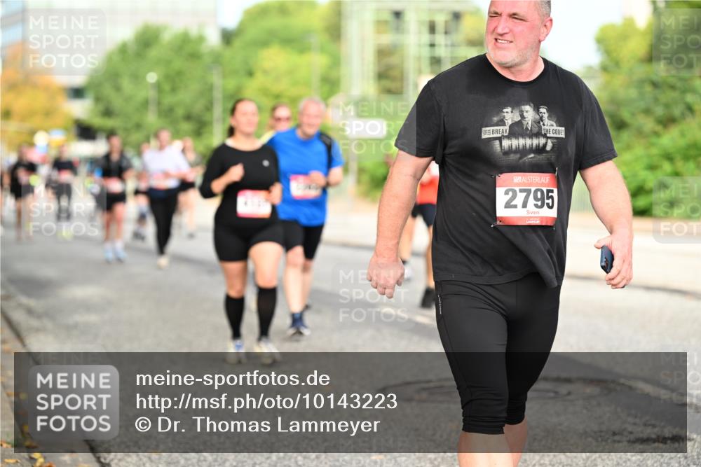 06.09.2026 - CURREX Alsterlauf Dr. Thomas Lammeyer http://msf.ph/oto/10143223 06.09.2026 10:13:34 Laufen 2795 meine-sportfotos.de