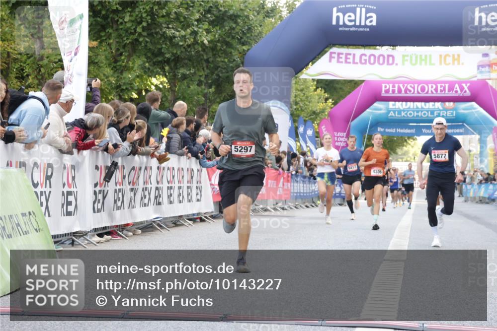 06.09.2026 - CURREX Alsterlauf Yannick Fuchs http://msf.ph/oto/10143227 06.09.2026 09:47:08 Ziel 2210, 2569, 2605, 4306, 5297, 5705, 5877, 6150, 8104, 8125 meine-sportfotos.de