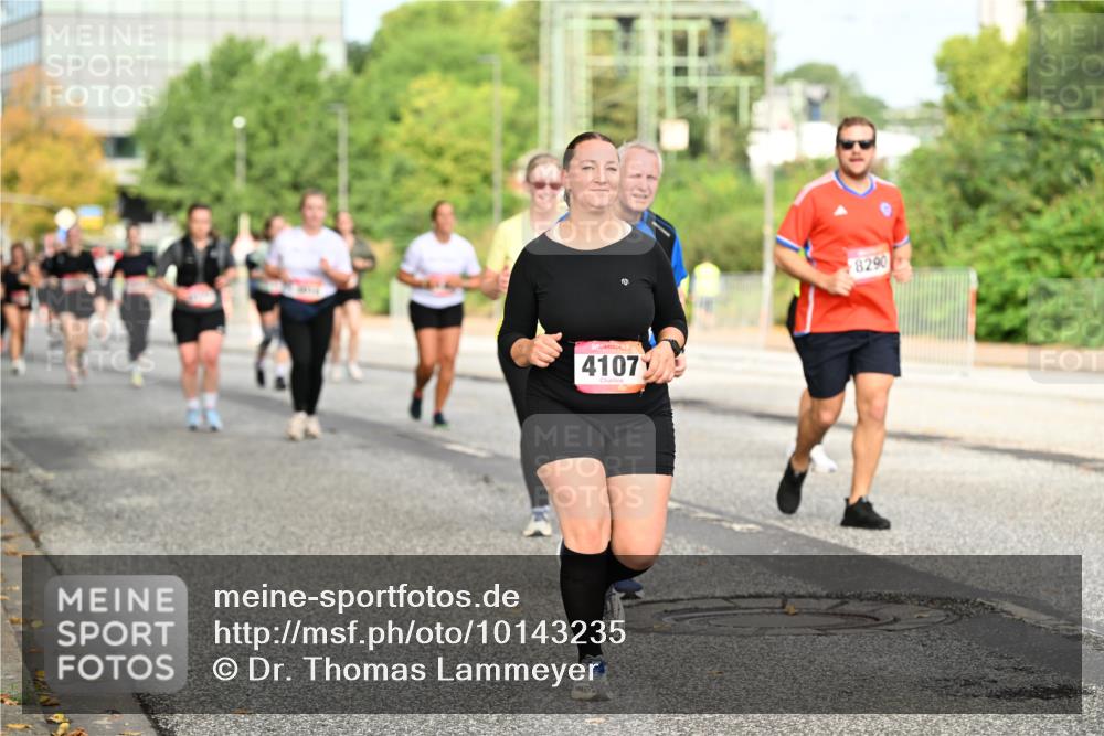 06.09.2026 - CURREX Alsterlauf Dr. Thomas Lammeyer http://msf.ph/oto/10143235 06.09.2026 10:13:35 Laufen 4107, 8290 meine-sportfotos.de