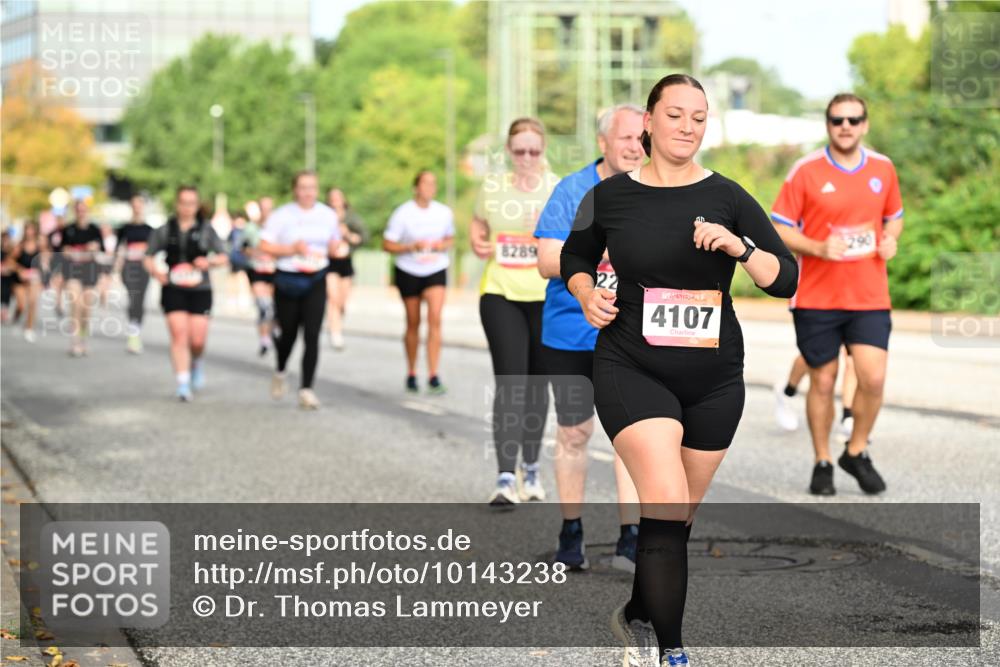 06.09.2026 - CURREX Alsterlauf Dr. Thomas Lammeyer http://msf.ph/oto/10143238 06.09.2026 10:13:35 Laufen 8289, 4107 meine-sportfotos.de