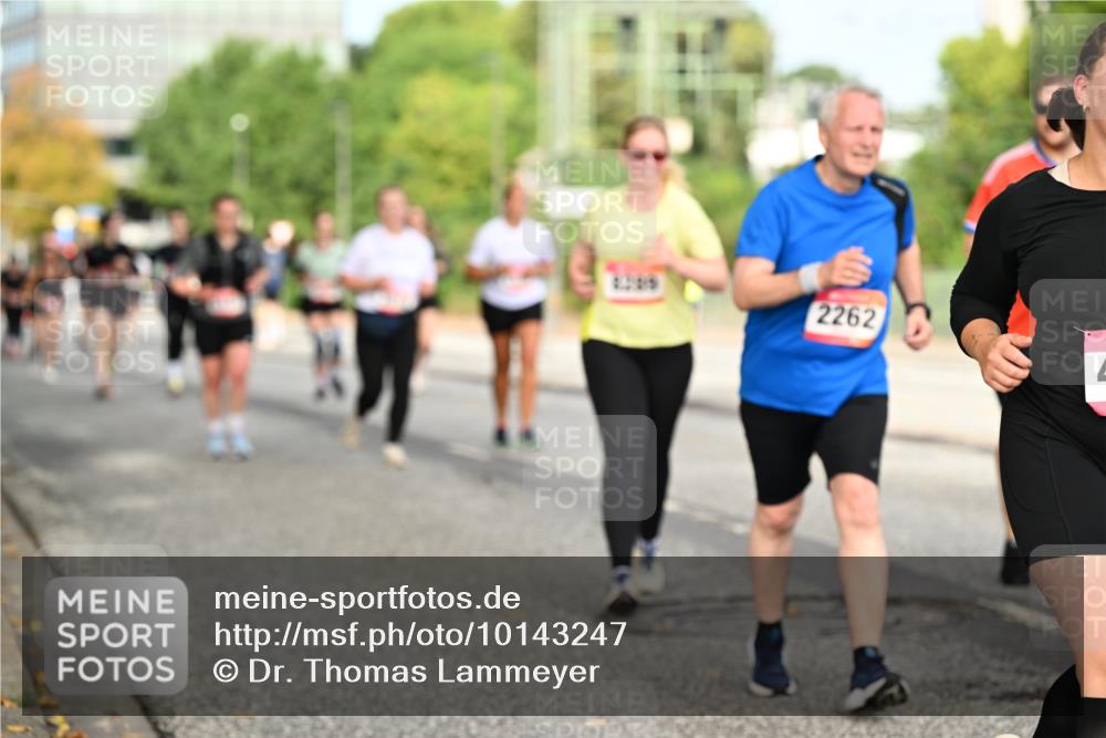 06.09.2026 - CURREX Alsterlauf Dr. Thomas Lammeyer http://msf.ph/oto/10143247 06.09.2026 10:13:36 Laufen 2262 meine-sportfotos.de