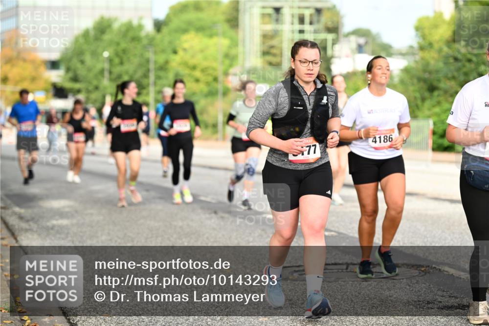 06.09.2026 - CURREX Alsterlauf Dr. Thomas Lammeyer http://msf.ph/oto/10143293 06.09.2026 10:13:41 Laufen 77, 4186 meine-sportfotos.de