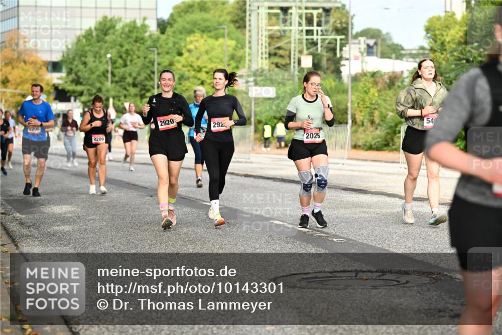 06.09.2026 - CURREX Alsterlauf Dr. Thomas Lammeyer http://msf.ph/oto/10143301 06.09.2026 10:13:42 Laufen 208, 2209, 2920, 292, 549, 2026 meine-sportfotos.de