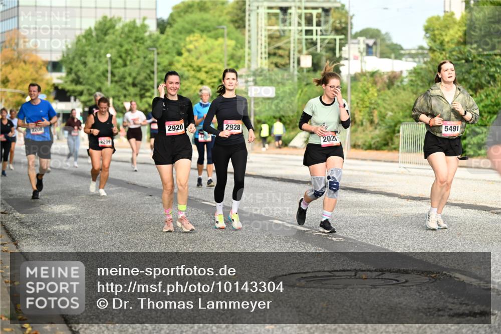 06.09.2026 - CURREX Alsterlauf Dr. Thomas Lammeyer http://msf.ph/oto/10143304 06.09.2026 10:13:43 Laufen 2208, 2920, 2209, 2928, 2026, 5491 meine-sportfotos.de