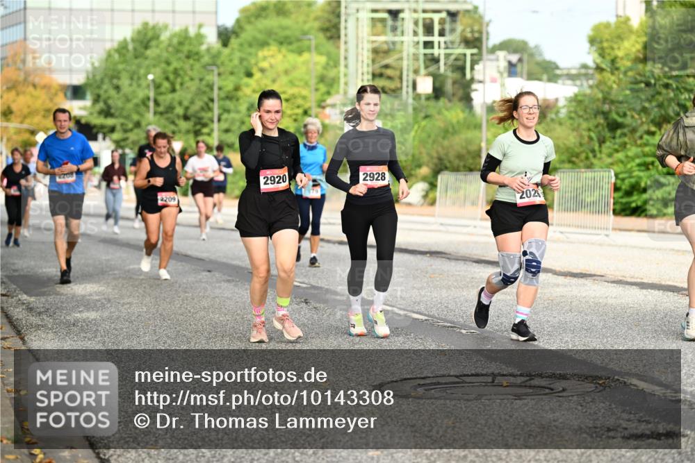 06.09.2026 - CURREX Alsterlauf Dr. Thomas Lammeyer http://msf.ph/oto/10143308 06.09.2026 10:13:43 Laufen 208, 2209, 2920, 2928, 2026 meine-sportfotos.de
