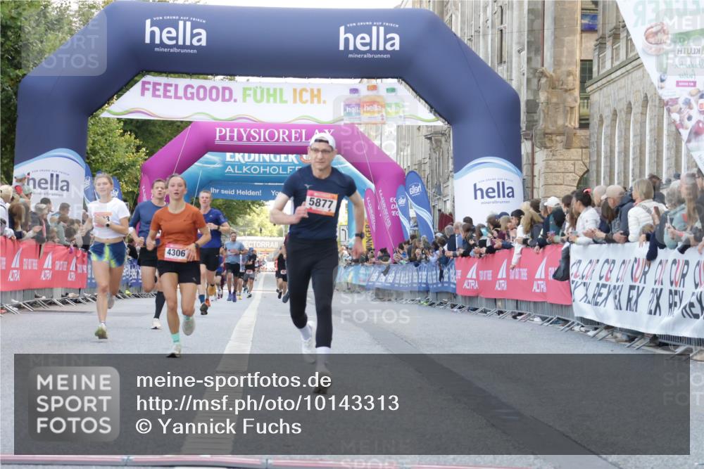 06.09.2026 - CURREX Alsterlauf Yannick Fuchs http://msf.ph/oto/10143313 06.09.2026 09:47:10 Ziel 2210, 2569, 2605, 4306, 5297, 5403, 5417, 5877, 6150, 8104, 8125 meine-sportfotos.de