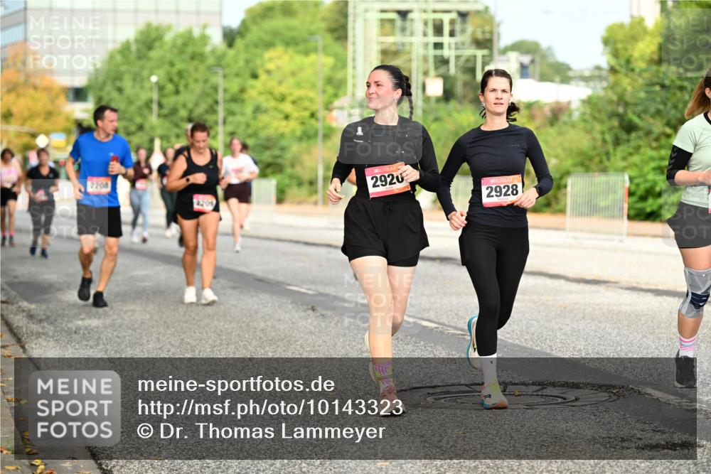 06.09.2026 - CURREX Alsterlauf Dr. Thomas Lammeyer http://msf.ph/oto/10143323 06.09.2026 10:13:45 Laufen 2208, 2920, 2928 meine-sportfotos.de