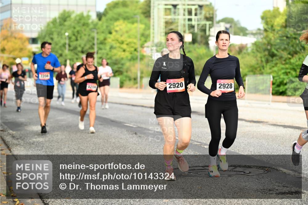 06.09.2026 - CURREX Alsterlauf Dr. Thomas Lammeyer http://msf.ph/oto/10143324 06.09.2026 10:13:45 Laufen 2208, 2209, 2920, 2928 meine-sportfotos.de