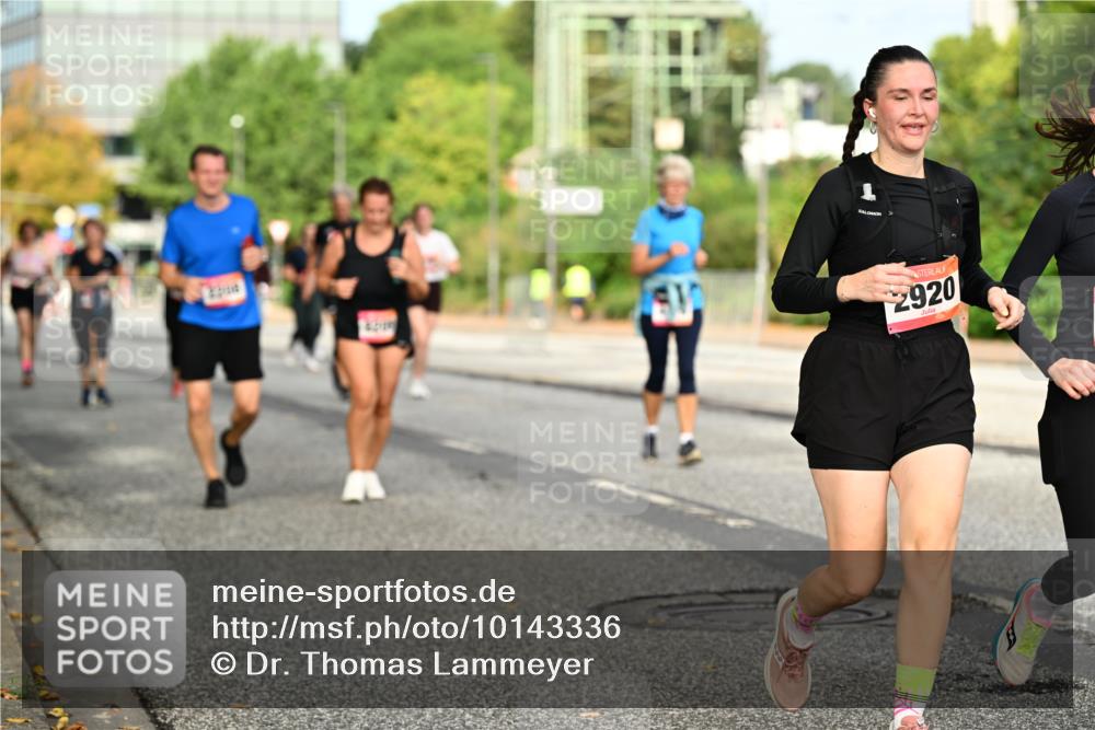 06.09.2026 - CURREX Alsterlauf Dr. Thomas Lammeyer http://msf.ph/oto/10143336 06.09.2026 10:13:46 Laufen 2920 meine-sportfotos.de