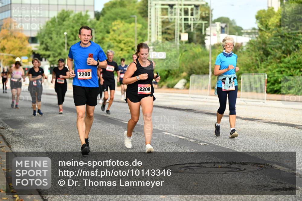 06.09.2026 - CURREX Alsterlauf Dr. Thomas Lammeyer http://msf.ph/oto/10143346 06.09.2026 10:13:47 Laufen 2208, 4004, 2209 meine-sportfotos.de
