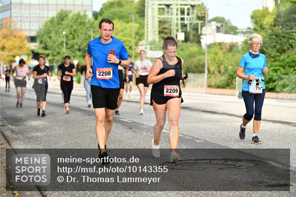 06.09.2026 - CURREX Alsterlauf Dr. Thomas Lammeyer http://msf.ph/oto/10143355 06.09.2026 10:13:48 Laufen 2208, 2209, 75 meine-sportfotos.de