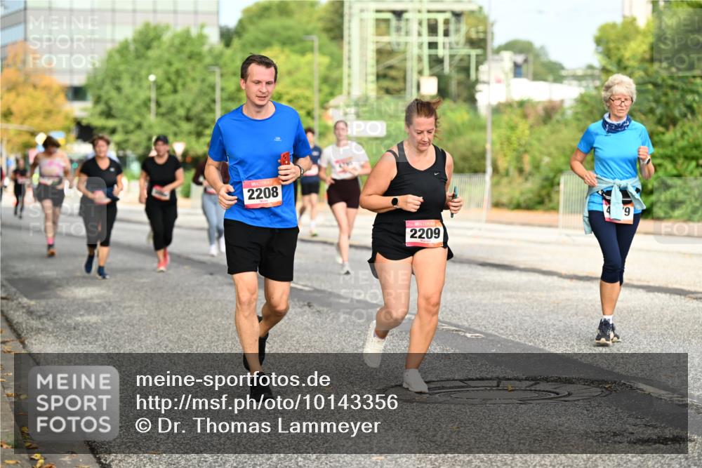 06.09.2026 - CURREX Alsterlauf Dr. Thomas Lammeyer http://msf.ph/oto/10143356 06.09.2026 10:13:48 Laufen 2208, 2209, 4, 9 meine-sportfotos.de