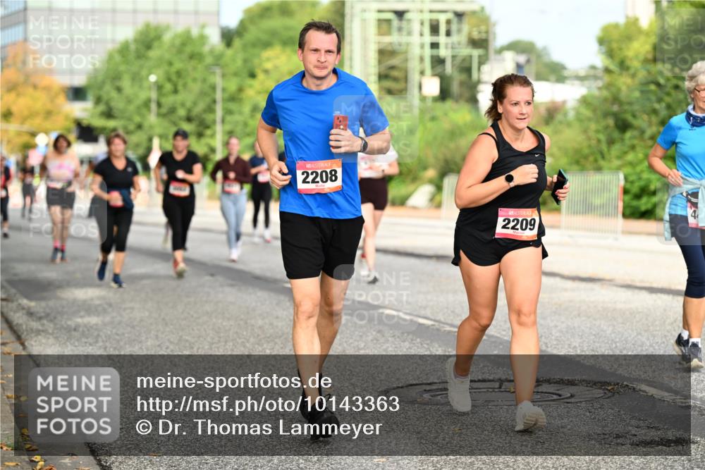 06.09.2026 - CURREX Alsterlauf Dr. Thomas Lammeyer http://msf.ph/oto/10143363 06.09.2026 10:13:49 Laufen 2208, 2209 meine-sportfotos.de