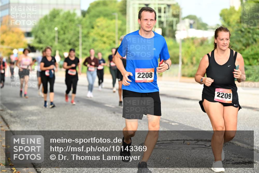 06.09.2026 - CURREX Alsterlauf Dr. Thomas Lammeyer http://msf.ph/oto/10143369 06.09.2026 10:13:49 Laufen 2208, 2209 meine-sportfotos.de