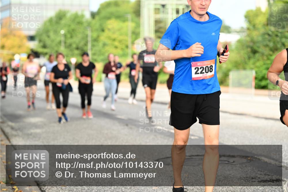06.09.2026 - CURREX Alsterlauf Dr. Thomas Lammeyer http://msf.ph/oto/10143370 06.09.2026 10:13:50 Laufen 2208 meine-sportfotos.de