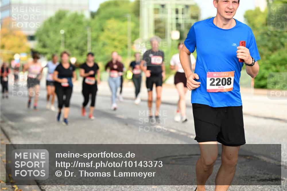 06.09.2026 - CURREX Alsterlauf Dr. Thomas Lammeyer http://msf.ph/oto/10143373 06.09.2026 10:13:50 Laufen 2208 meine-sportfotos.de