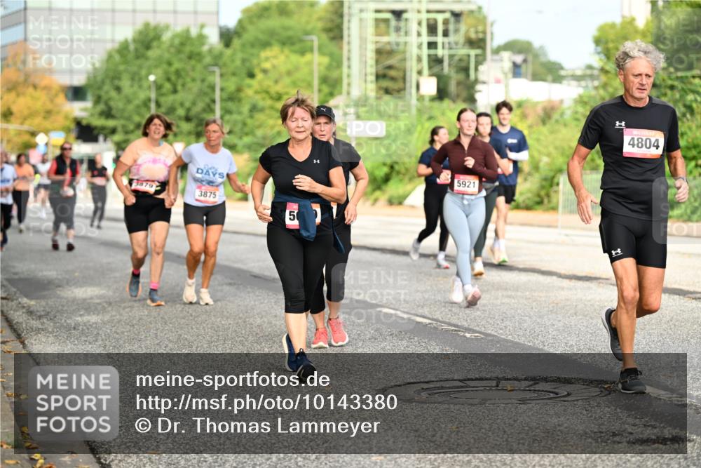 06.09.2026 - CURREX Alsterlauf Dr. Thomas Lammeyer http://msf.ph/oto/10143380 06.09.2026 10:13:53 Laufen 3879, 3875, 50, 5921, 4804, 1 meine-sportfotos.de