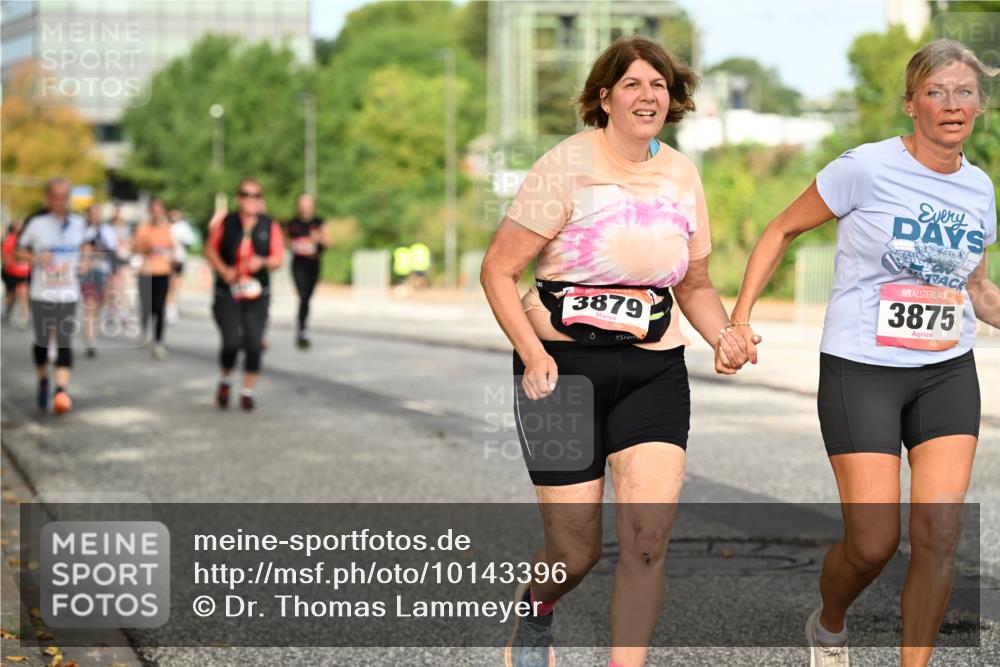 06.09.2026 - CURREX Alsterlauf Dr. Thomas Lammeyer http://msf.ph/oto/10143396 06.09.2026 10:13:58 Laufen 3879, 3875 meine-sportfotos.de