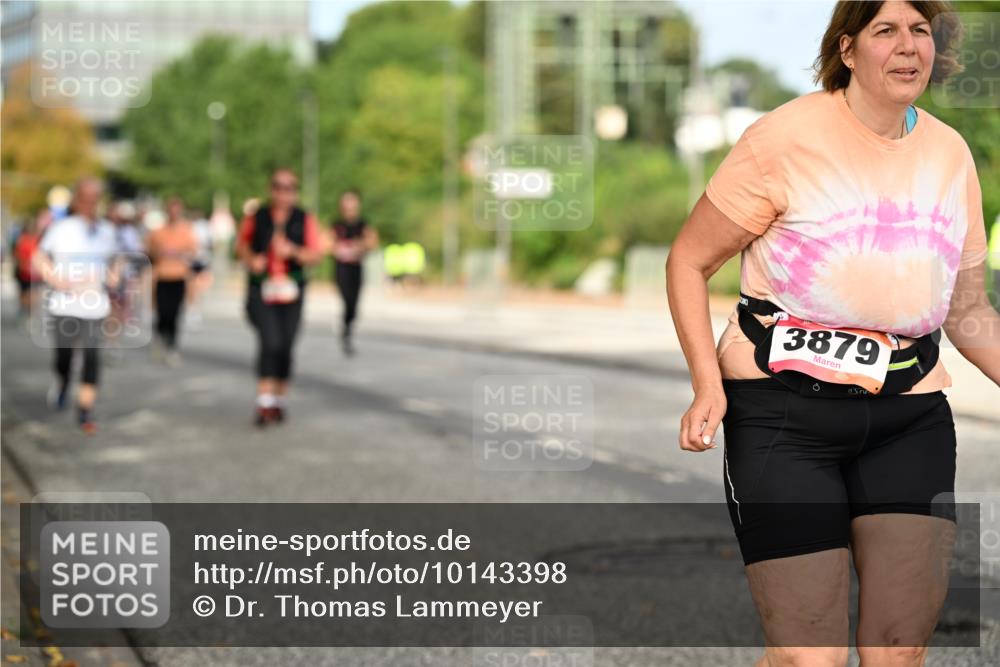 06.09.2026 - CURREX Alsterlauf Dr. Thomas Lammeyer http://msf.ph/oto/10143398 06.09.2026 10:13:59 Laufen 3879 meine-sportfotos.de