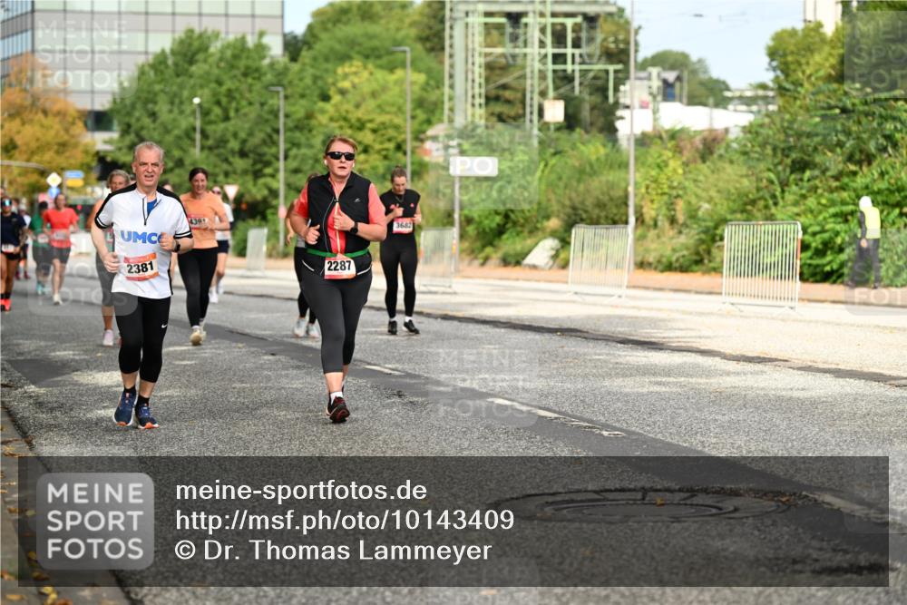 06.09.2026 - CURREX Alsterlauf Dr. Thomas Lammeyer http://msf.ph/oto/10143409 06.09.2026 10:14:01 Laufen 2381, 439, 2287, 3682 meine-sportfotos.de
