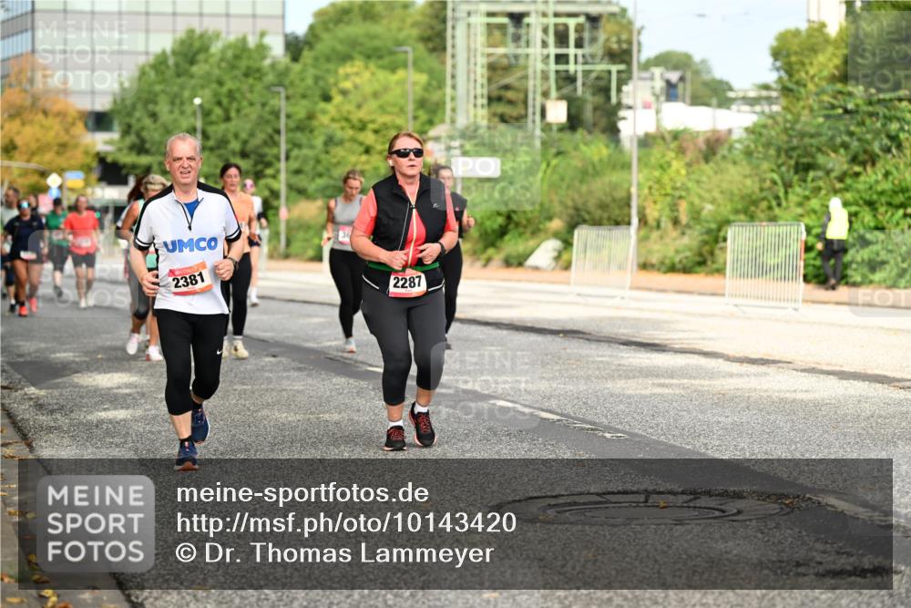 06.09.2026 - CURREX Alsterlauf Dr. Thomas Lammeyer http://msf.ph/oto/10143420 06.09.2026 10:14:02 Laufen 2381, 2287 meine-sportfotos.de