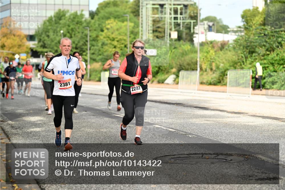 06.09.2026 - CURREX Alsterlauf Dr. Thomas Lammeyer http://msf.ph/oto/10143422 06.09.2026 10:14:02 Laufen 2381, 368, 2287 meine-sportfotos.de
