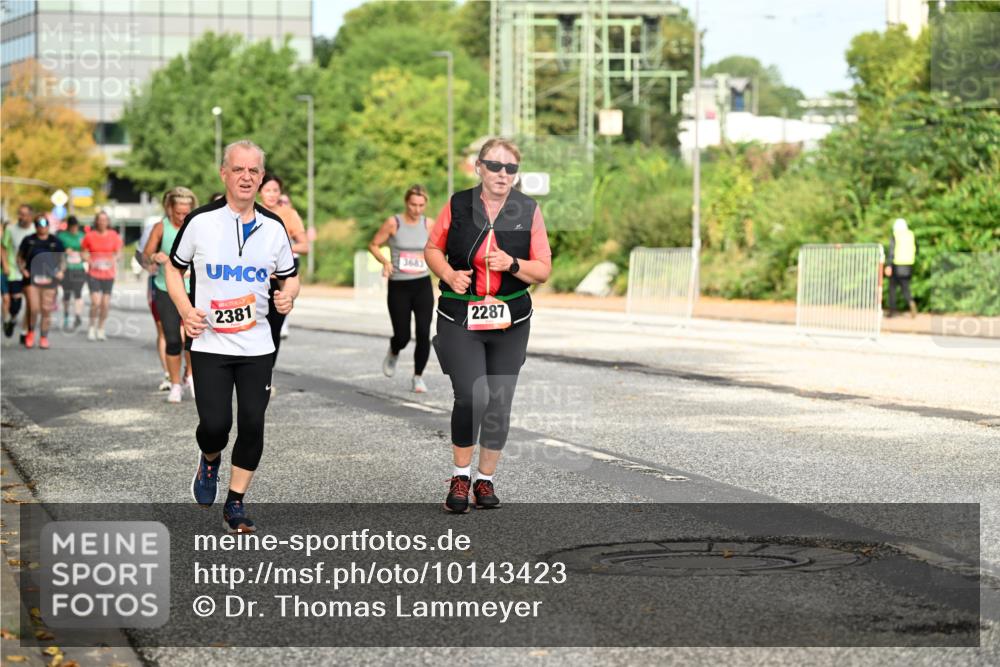 06.09.2026 - CURREX Alsterlauf Dr. Thomas Lammeyer http://msf.ph/oto/10143423 06.09.2026 10:14:02 Laufen 2381, 3683, 2287 meine-sportfotos.de