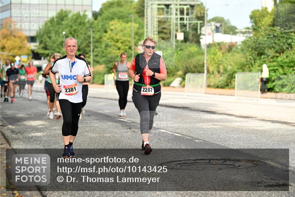06.09.2026 - CURREX Alsterlauf Dr. Thomas Lammeyer http://msf.ph/oto/10143425 06.09.2026 10:14:02 Laufen 2381, 3683, 2287 meine-sportfotos.de