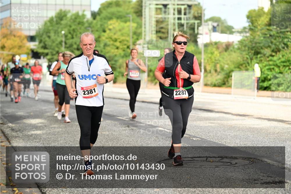06.09.2026 - CURREX Alsterlauf Dr. Thomas Lammeyer http://msf.ph/oto/10143430 06.09.2026 10:14:03 Laufen 2381, 3683, 2287 meine-sportfotos.de