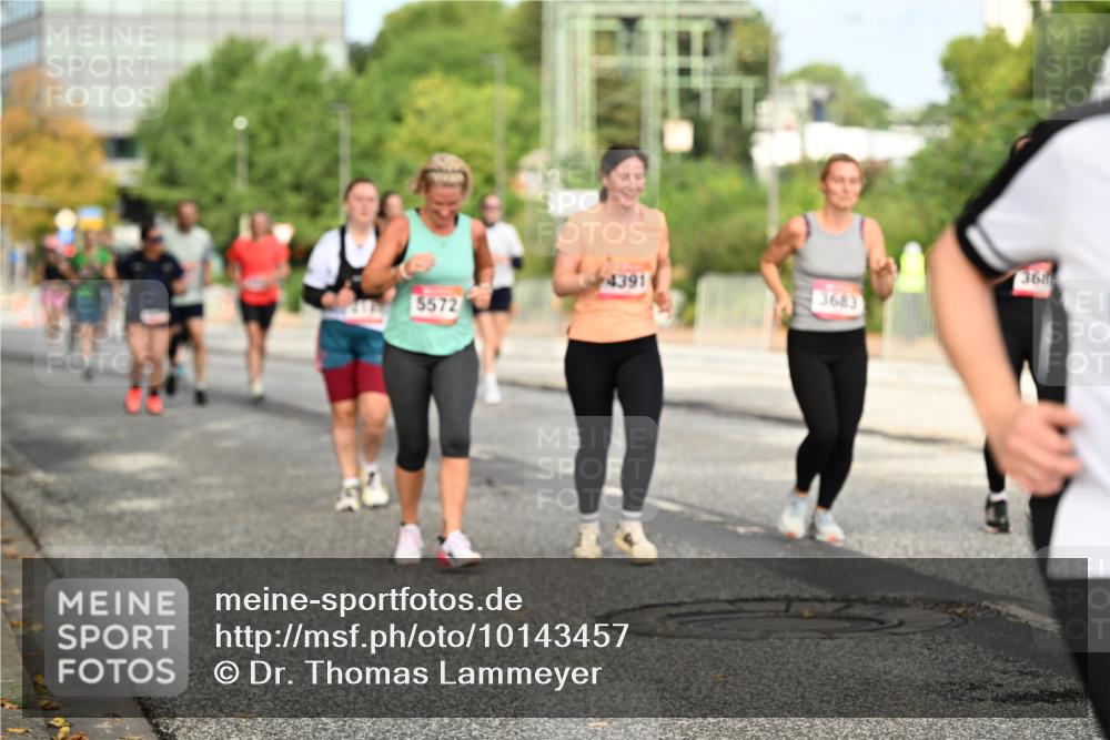 06.09.2026 - CURREX Alsterlauf Dr. Thomas Lammeyer http://msf.ph/oto/10143457 06.09.2026 10:14:06 Laufen 5572, 4391, 895 meine-sportfotos.de